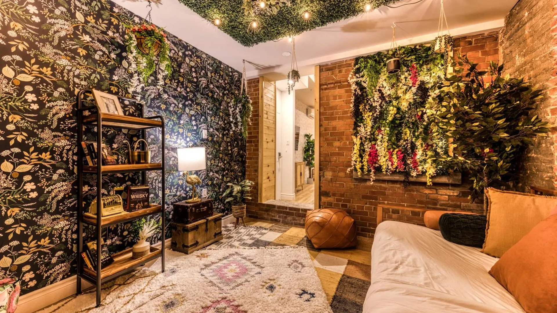 North House - Bohemian Vieux Quebec Two Bedroom Canada